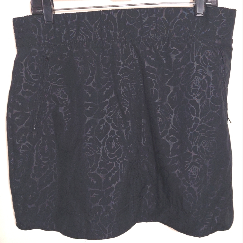 Orvis Dark Blue Patterned Skort - image 4